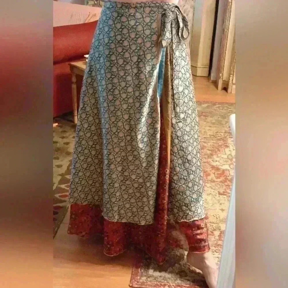 Reversible SILK OSFA Wrap Skirt - Picture 2 of 15